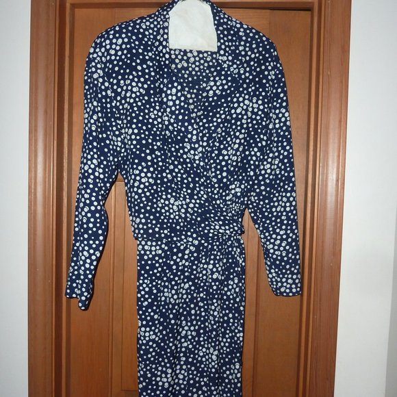 Casual Corner Dresses & Skirts - Flattering wrap dress, dark navy blue & white polka dots Casual Corner Sexy